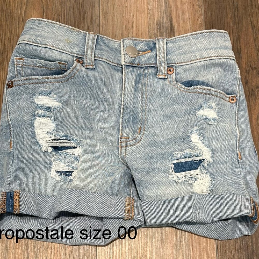 Distressed Light Blue Denim Shorts 00